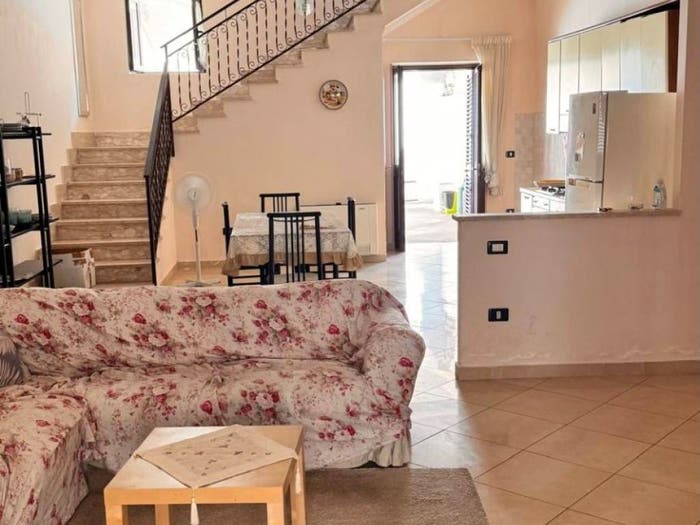 Casa con 6 locali in vendita in Mondragone