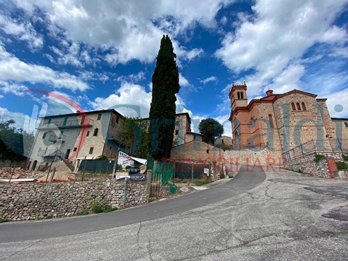 Appartamento trilocale in vendita in Via Guglielmo Calderini, Chiugiana La Commenda, Corciano