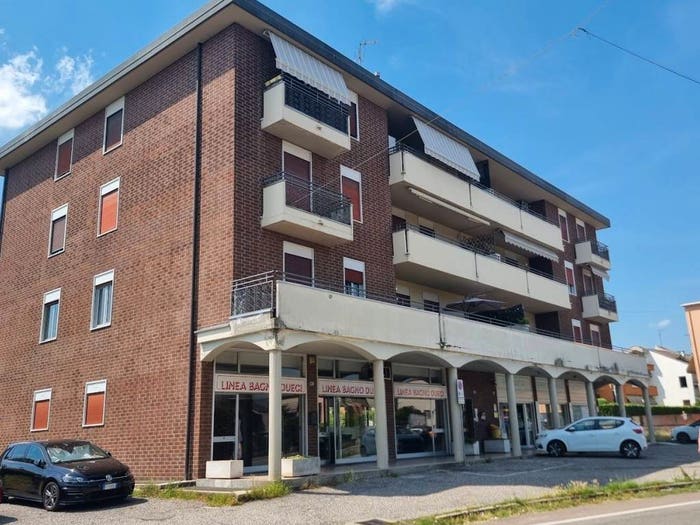 Appartamento trilocale in vendita in Via Settembre, Cardano al Campo