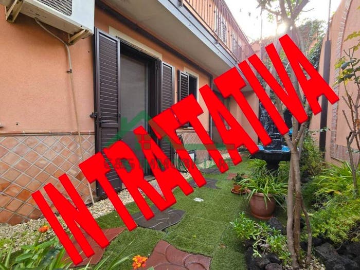 Casa quadrilocale in vendita in Via Stazzone, Cibali, Catania