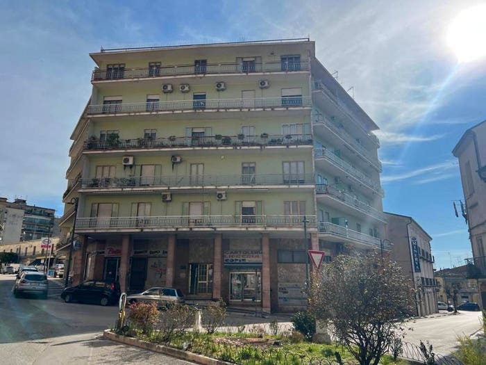 Appartamento trilocale in vendita in piazza Vittorio Emanuele II, Centro, Venafro