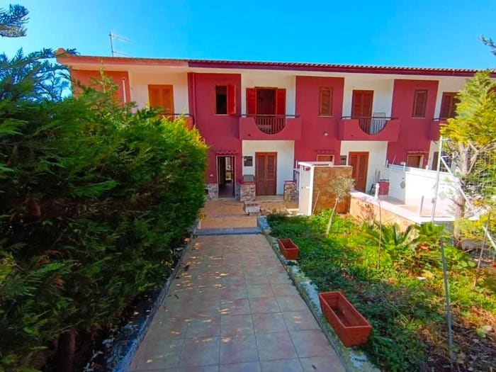 Casa quadrilocale in vendita in Viale Europa, Praia a Mare