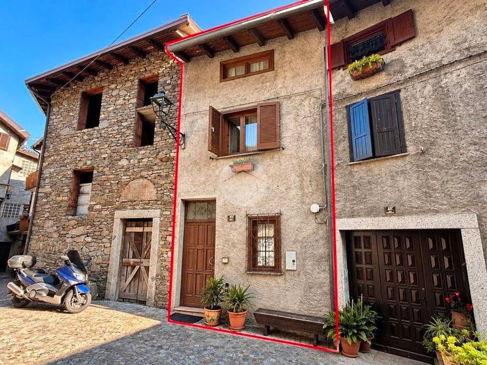 Appartamento trilocale in vendita in Via Dassa, Novelle, Sellero
