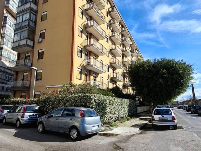 Appartamento quadrilocale in vendita in Montegrappa, Palermo