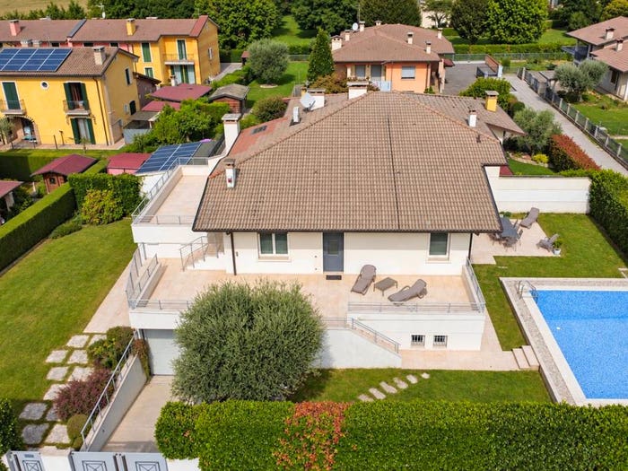 Casa con 6 locali in vendita in Via Santa Maria Maddalena, Montegaldella