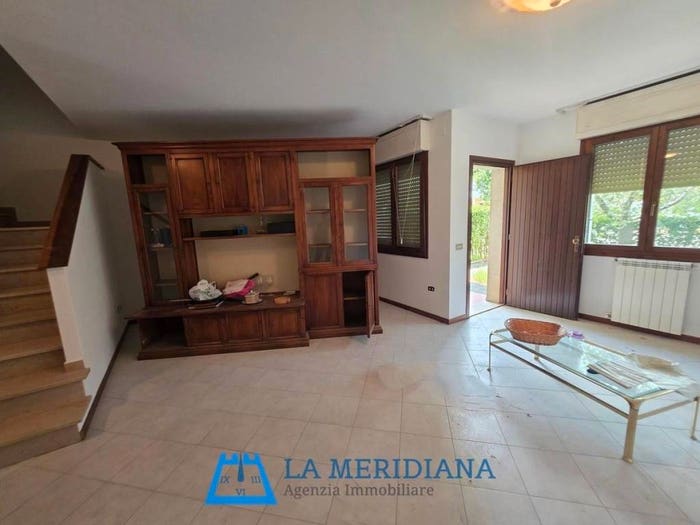 Casa con 6 locali in vendita in Centro, Lamporecchio