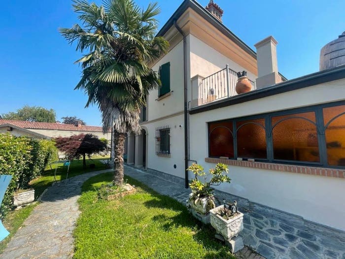 Casa quadrilocale in vendita in Via Gruvala, Centro, Gambolò
