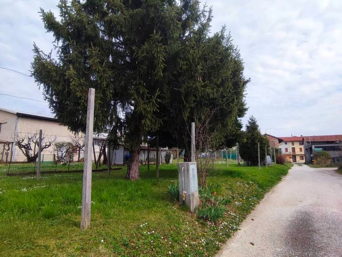 Casa con 6 locali in vendita in Via Collosomano, Buia, Buja