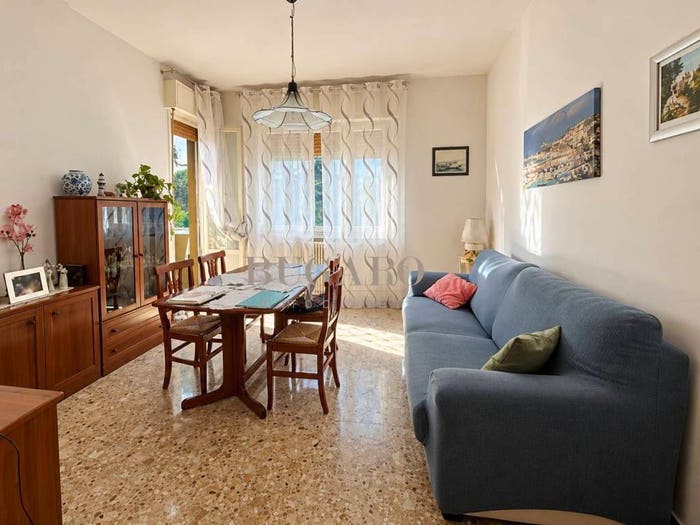 Appartamento quadrilocale in vendita in Le Grazie, Ancona