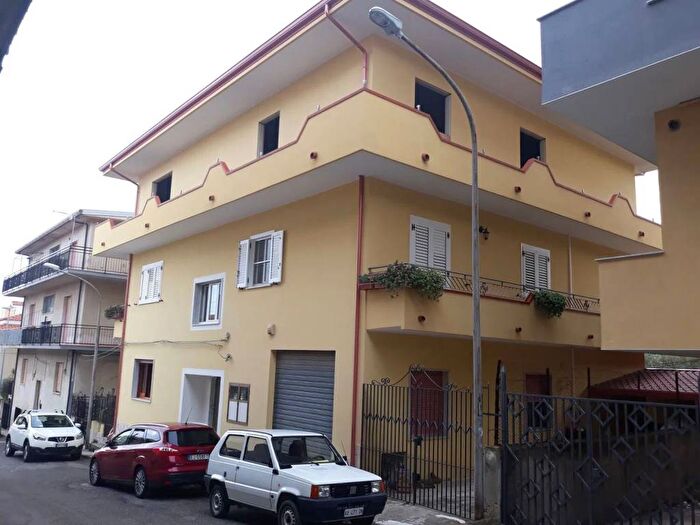 Appartamento con 6 locali in vendita in Via Della Galilea, Soverato Superiore, Soverato