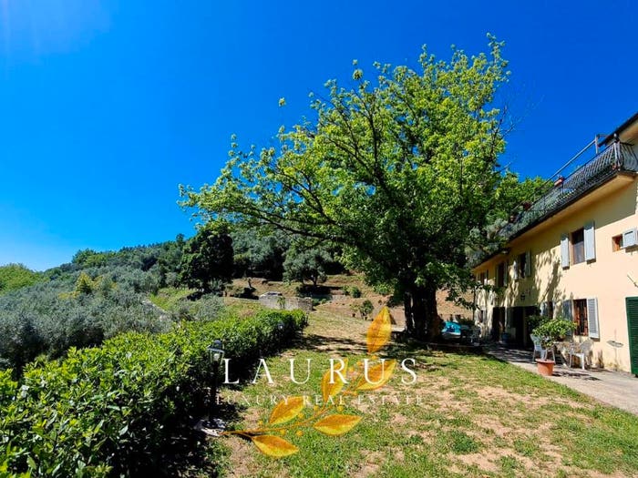 Casa con 6 locali in vendita in Via Case di Monte, Larciano