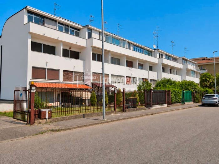 Casa trilocale in vendita in Strada Privata Pastorini, Sant'Agabio, Novara