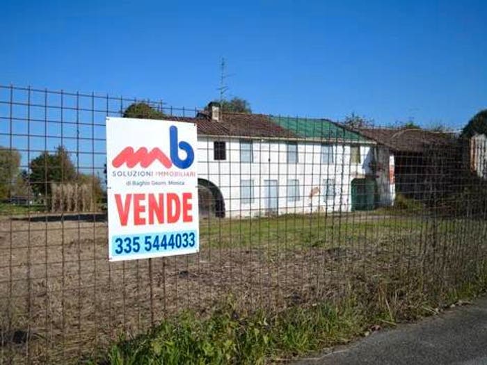 Casa con 6 locali in vendita in Via Formigaro No Number, San Pietro in Gu