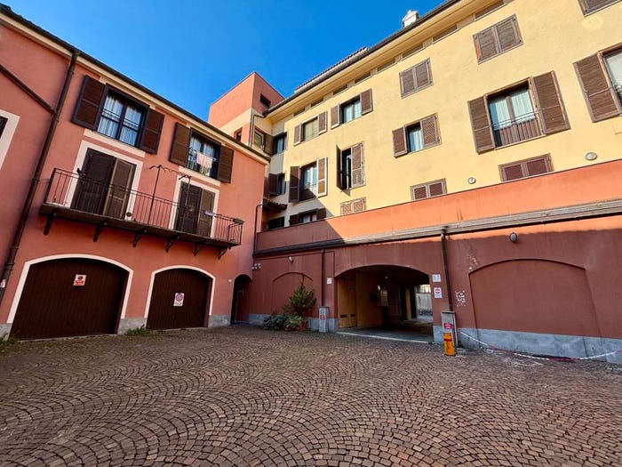 Appartamento con 6 locali in vendita in Via Paolo Giacometti, Novi Ligure