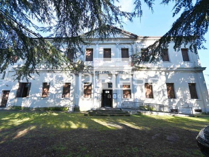 Casa con 6 locali in vendita in Via Roma, Centro, Paese