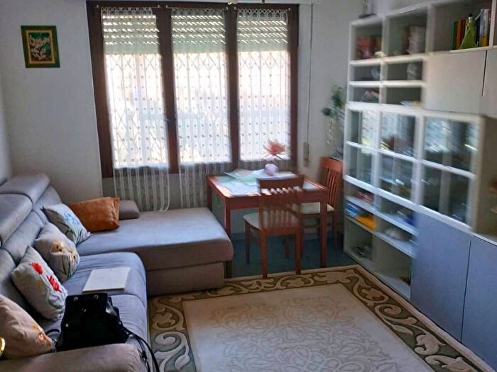 Appartamento trilocale in vendita in Via Arziglia, Centro Storico Sant'Ampelio, Bordighera