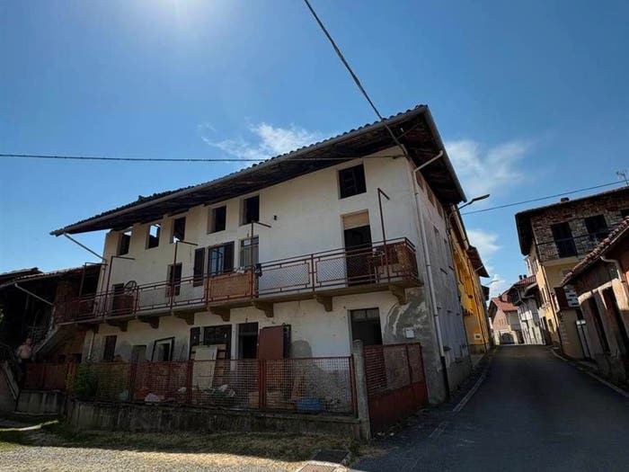 Appartamento con 6 locali in vendita in VIA ROMA, Torrazzo