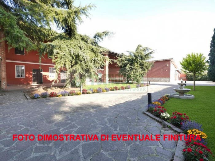 Casa con 6 locali in vendita in Via Roma, Centro, Roccafranca