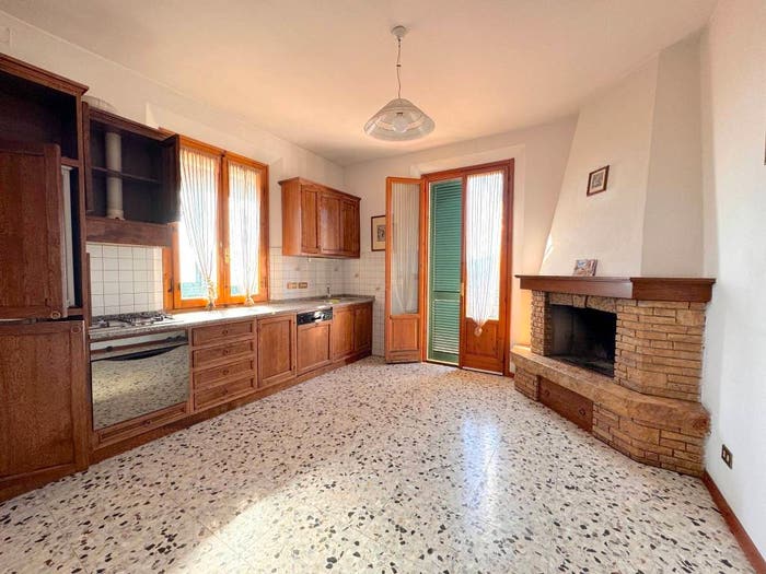 Casa con 5 locali in vendita in Frazione Migliana Migliana, Migliana, Cantagallo