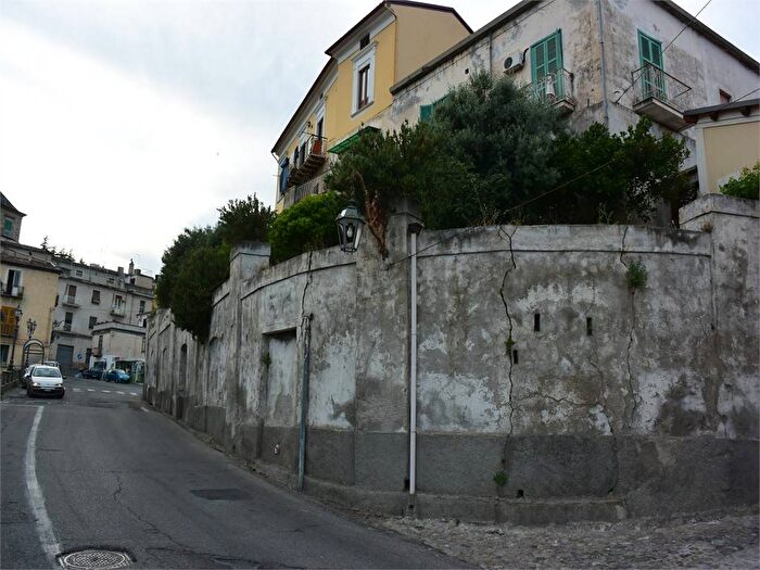 Casa con 6 locali in vendita in Vico Tramonti, Rossano, CoriglianoRossano