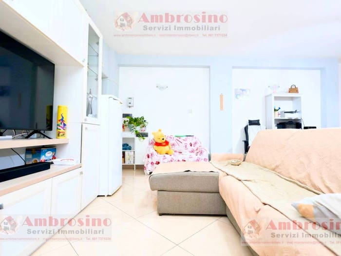 Appartamento trilocale in vendita in Corso Secondigliano, Secondigliano, Napoli