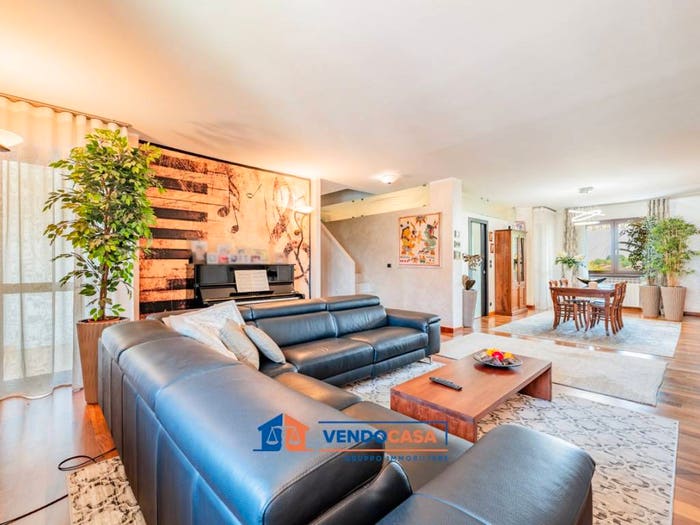 Casa con 6 locali in vendita in Via Beppe Fenoglio, San Paolo Cuneo, Cuneo