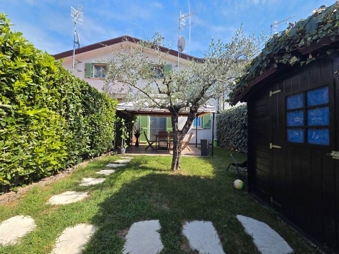 Casa con 5 locali in vendita in Via Don Pietro Corsini, Albiano Magra, Aulla