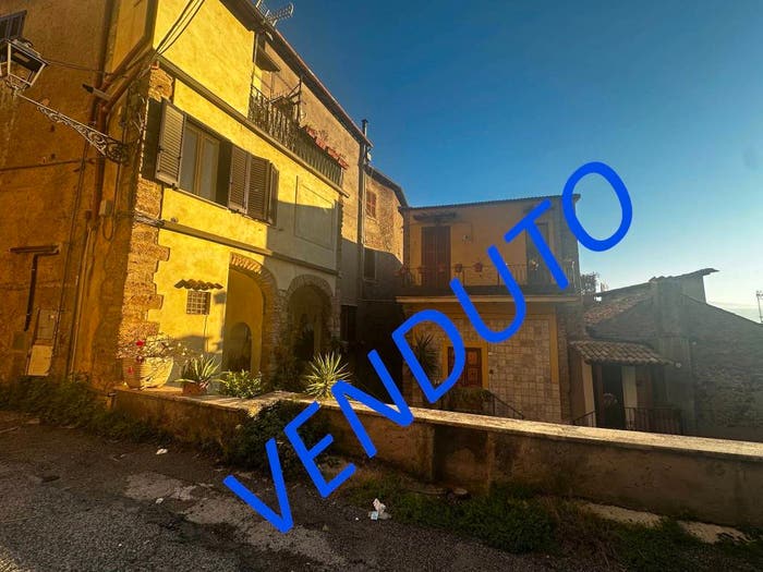 Appartamento quadrilocale in vendita in Piazza Sant'Angelo, Centro, Anagni