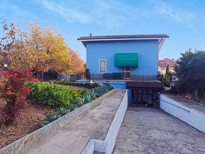 Casa trilocale in vendita in Via Circonvallazione, Centro, Carrù