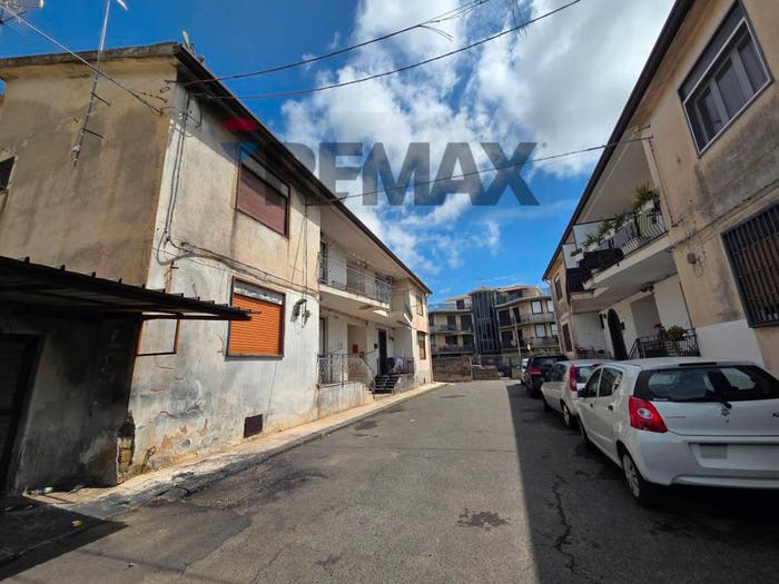 Appartamento trilocale in vendita in Via Erbe Bianche, Centro, Misterbianco