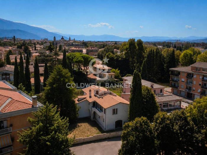 Casa con 6 locali in vendita in via augusto de dominicis, Viale Firenze Paciana, Foligno
