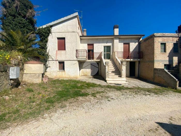 Casa con 5 locali in vendita in Contrada San Lazzaro, Centro, Offida