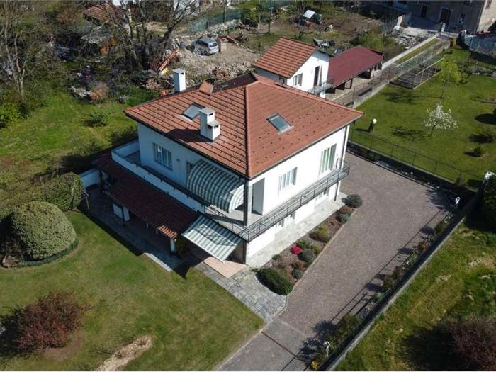 Casa con 6 locali in vendita in Contrada Crosa, Caldana, CocquioTrevisago