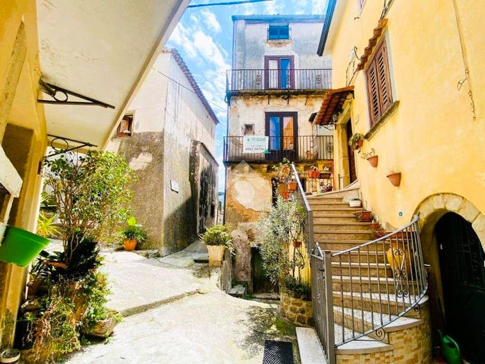 Casa trilocale in vendita in Vico Filanda, Centro, Paola