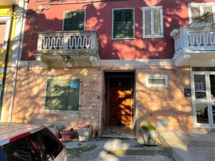 Casa con 6 locali in vendita in Largo Dei Giardini No Number, Casalbordino Miracoli, Casalbordino