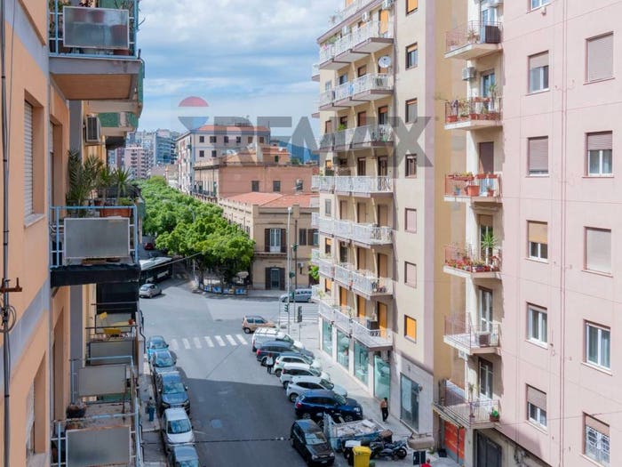 Appartamento con 6 locali in vendita in VIA SAMPOLO, Libertà Villabianca, Palermo