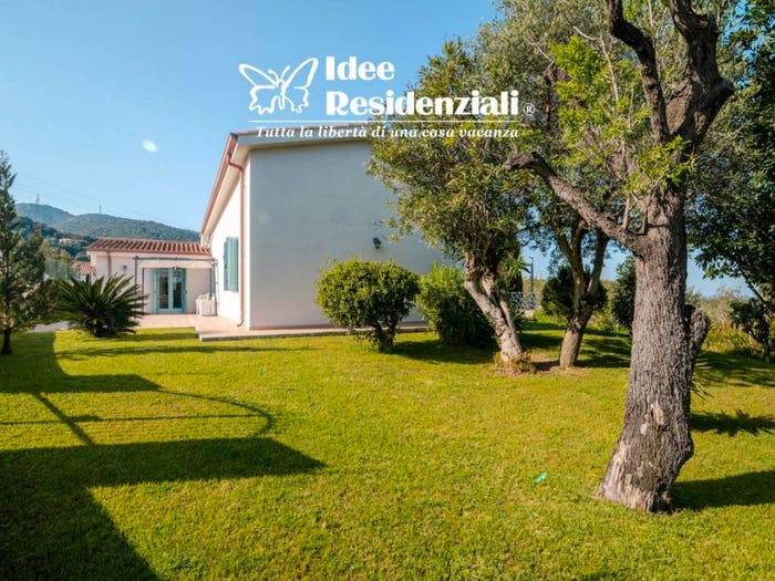 Casa quadrilocale in vendita in Santa Lucia, Olbia