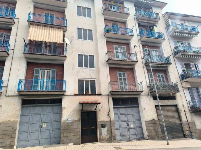 Appartamento quadrilocale in vendita in Via Viterbo, Canepina