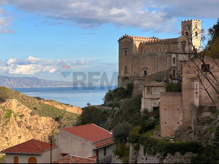 Casa quadrilocale in vendita in Centro, Savoca