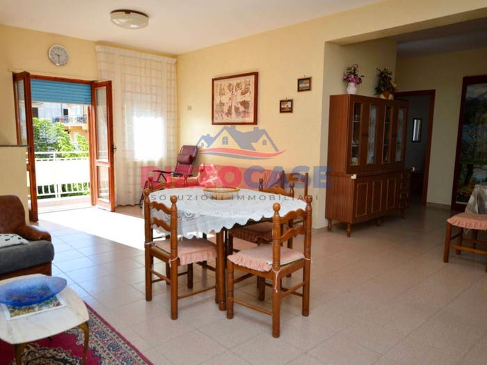 Appartamento quadrilocale in vendita in Via Amalfi, Camigliano, Pietrapaola