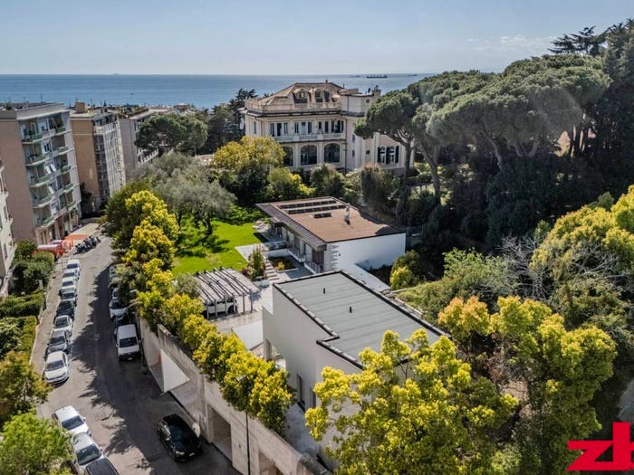 Casa con 6 locali in vendita in Albaro, Genova
