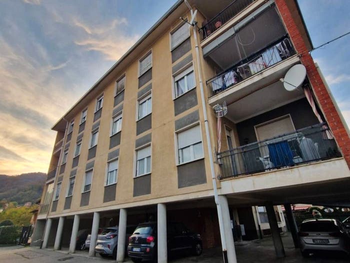 Appartamento quadrilocale in vendita in Via Fratelli Gugliermina, Centro, Borgosesia