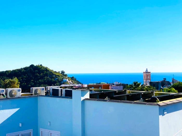 Appartamento quadrilocale in vendita in Via Roma, Barano d'Ischia