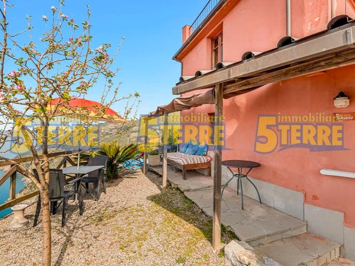 Casa trilocale in vendita in Via del Santuario, Centro, Riomaggiore