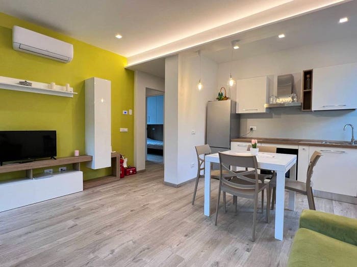 Appartamento trilocale in vendita in Località Villa, Lezzeno
