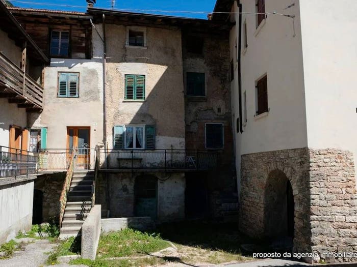 Casa con 6 locali in vendita in Piazza Trentina, Centro, Fai della Paganella