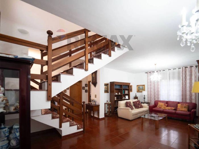 Casa con 6 locali in vendita in Via Rossini, Tuturano Cerano, Brindisi