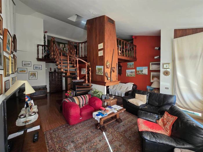Casa con 6 locali in vendita in Via Barbarani, Garda