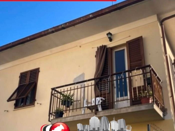 Appartamento quadrilocale in vendita in Via Silvio Pellico Montecatini Terme PT Italia, MontecatiniTerme