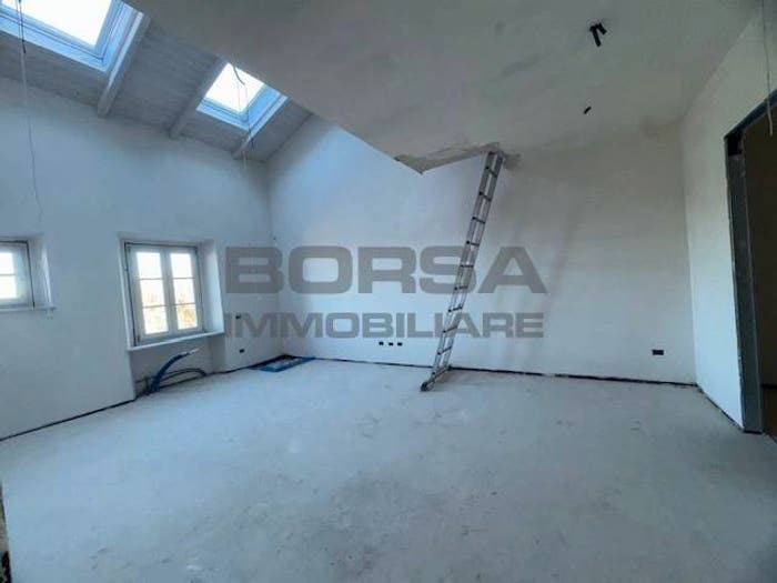 Appartamento con 6 locali in vendita in Via Ombrosa, Ardenza, Livorno